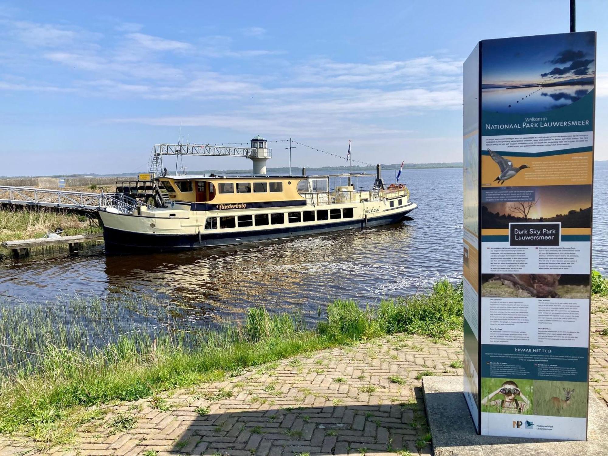 4 Pers Holiday Home Hilla With Winter Garden In Front Of The Dike Directly On The Lauwersmeer Anjum Exterior photo